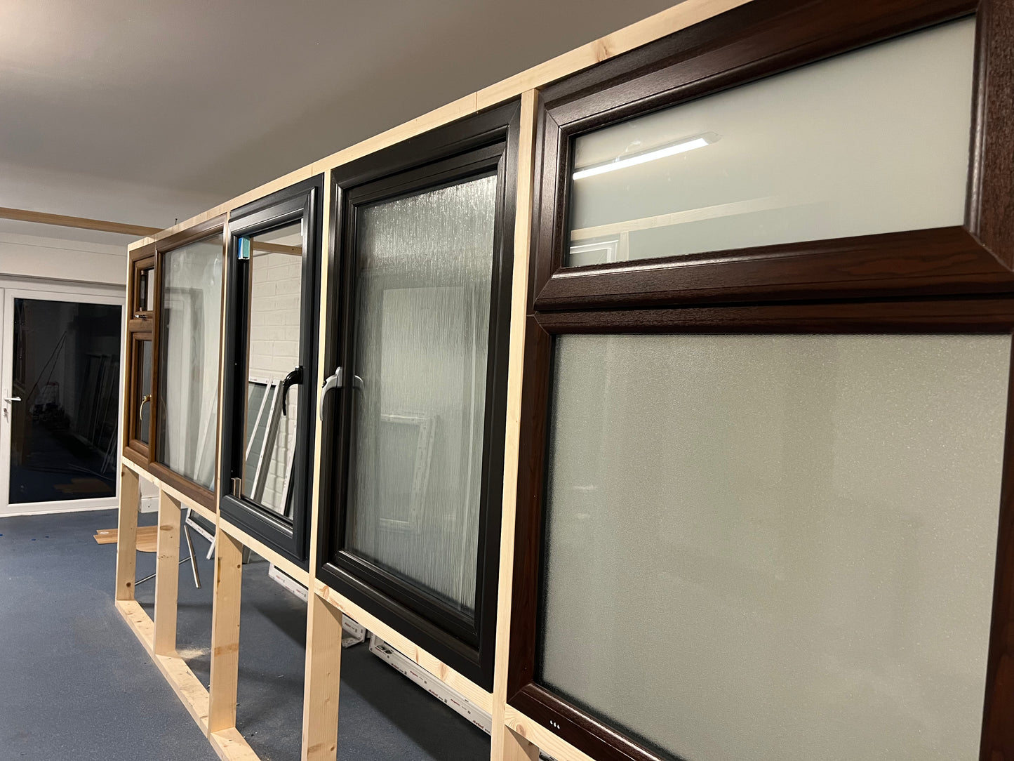 Top and Side Opening Casement Window – 1500×1200 mm (Side & Top Opening Sashes) 🪟🔄🔼